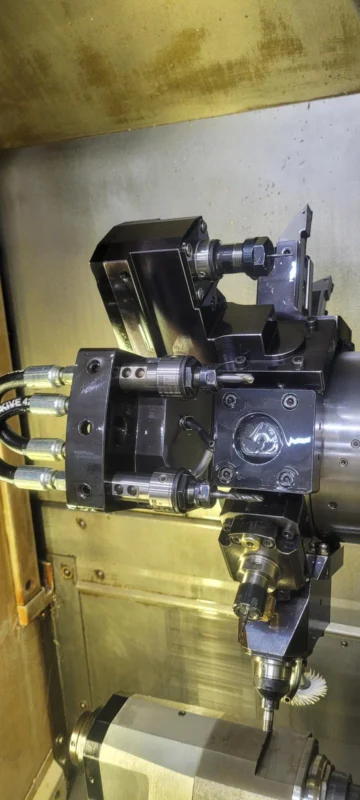CNC torna tareti ve C eksen hareketi