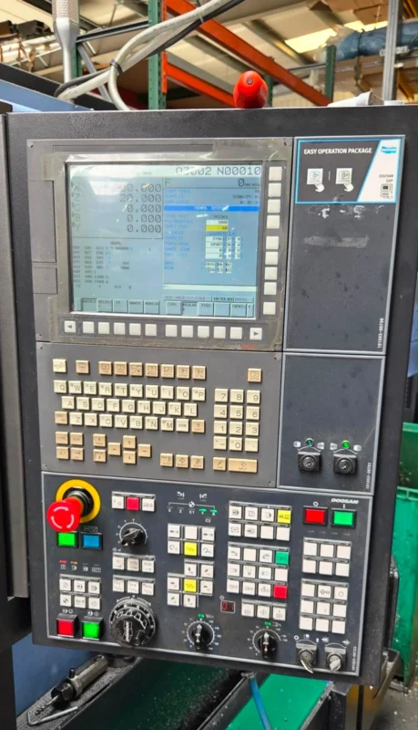 Doosan Puma CNC lathe Fanuc i series control panel